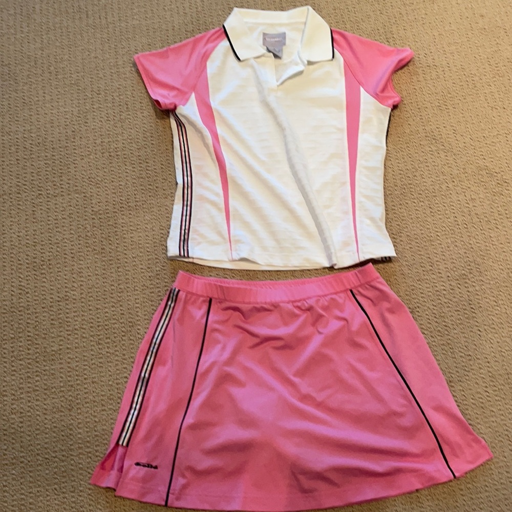Two piece tennis outfit. Athletic wear.